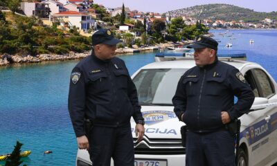 Napad na građane Srbije u Lapadu, huligani palicama oštetili automobil – napad u Lapadu