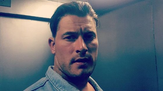 PORODIČNI TRENUTAK KOJI JE ODUŠEVIO PRATIOCE: Petar Benčina podelio selfi sa sinovima pre porodične šetnje (FOTO)