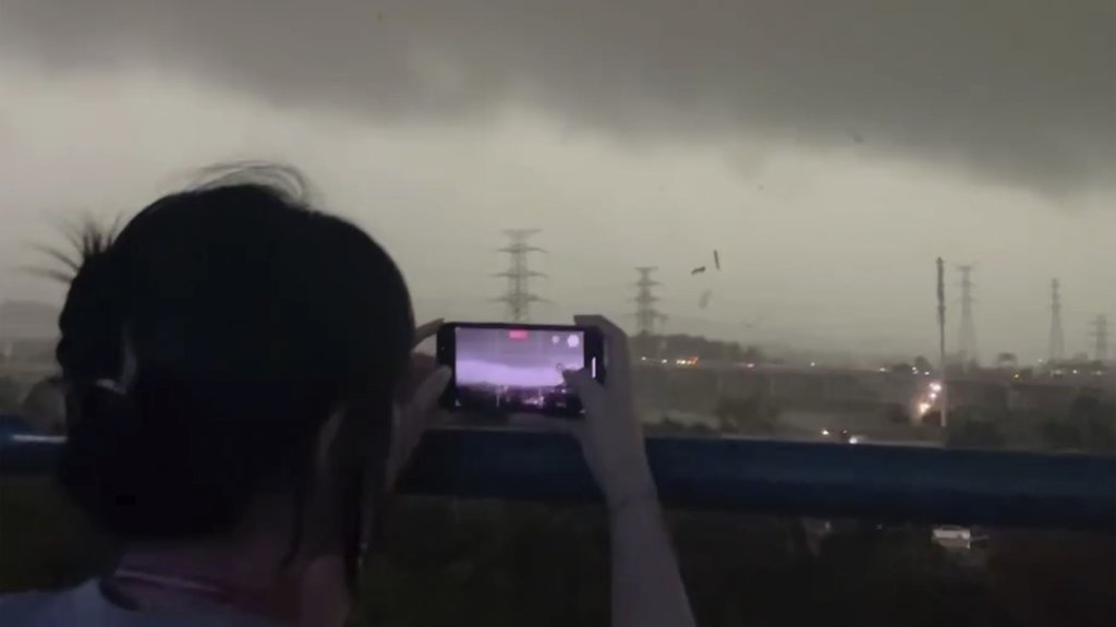 Tornado i obilne padavine u Sloveniji oštetili objekte i izazvali prekide struje – napad tornada i obilne padavine u Sloveniji