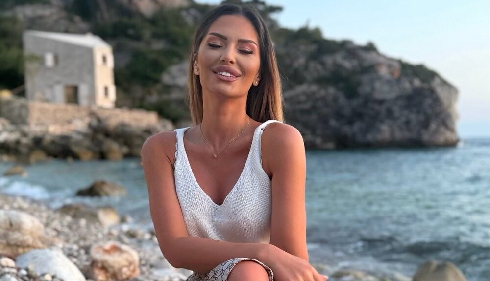ANA RADULOVIĆ ZABLISTALA U TURSCOJ: Voditeljka pred Elitu 10 pokazala rajsko okruženje na odmoru (FOTO) – Ana Radulović u Turskoj