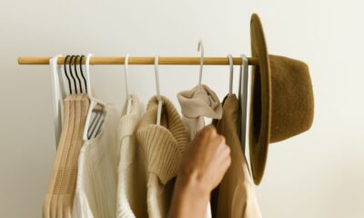 Crveni kardigan od 100% vune novi je hit u ponudi modne kuće – kardigan vuna crvena