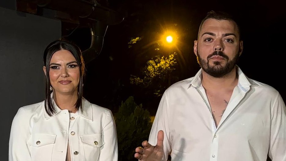 DA LI SE SVE MENJA U ŽIVOTU SLOBE VASIĆA: Pevač retko dolazi u lokal, supruga Jelena vratila devojačko prezime (FOTO) – spekulacije o razvodu