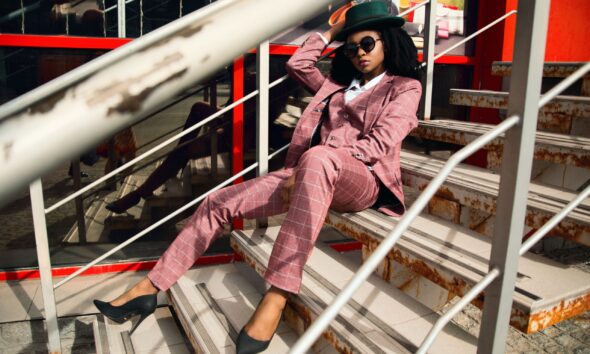 Hejli Biber i Rihanna inspirišu sofisticirano-cool stil savremenih žena