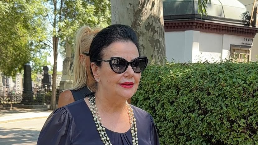 KAKO SE NOSITI SA GUBITKOM NAJBLIŽIH: Snežana Savić otvoreno o smrti majke i podršci koju je imala (FOTO) – gubitak majke