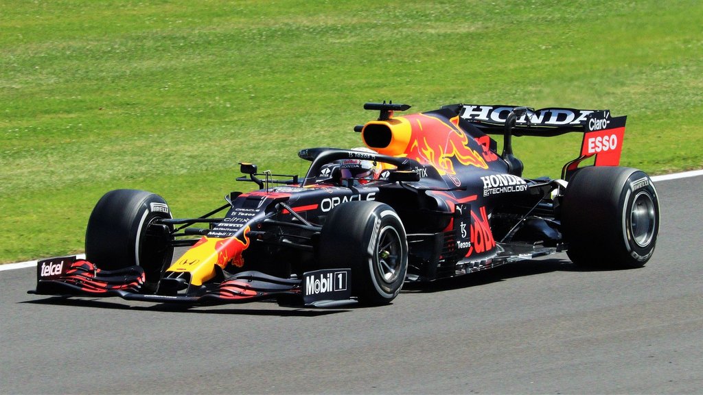 Maks Ferstapen doživeo težak sudar na trci Formule 1 u Holandiji – težak sudar Maks Ferstapena