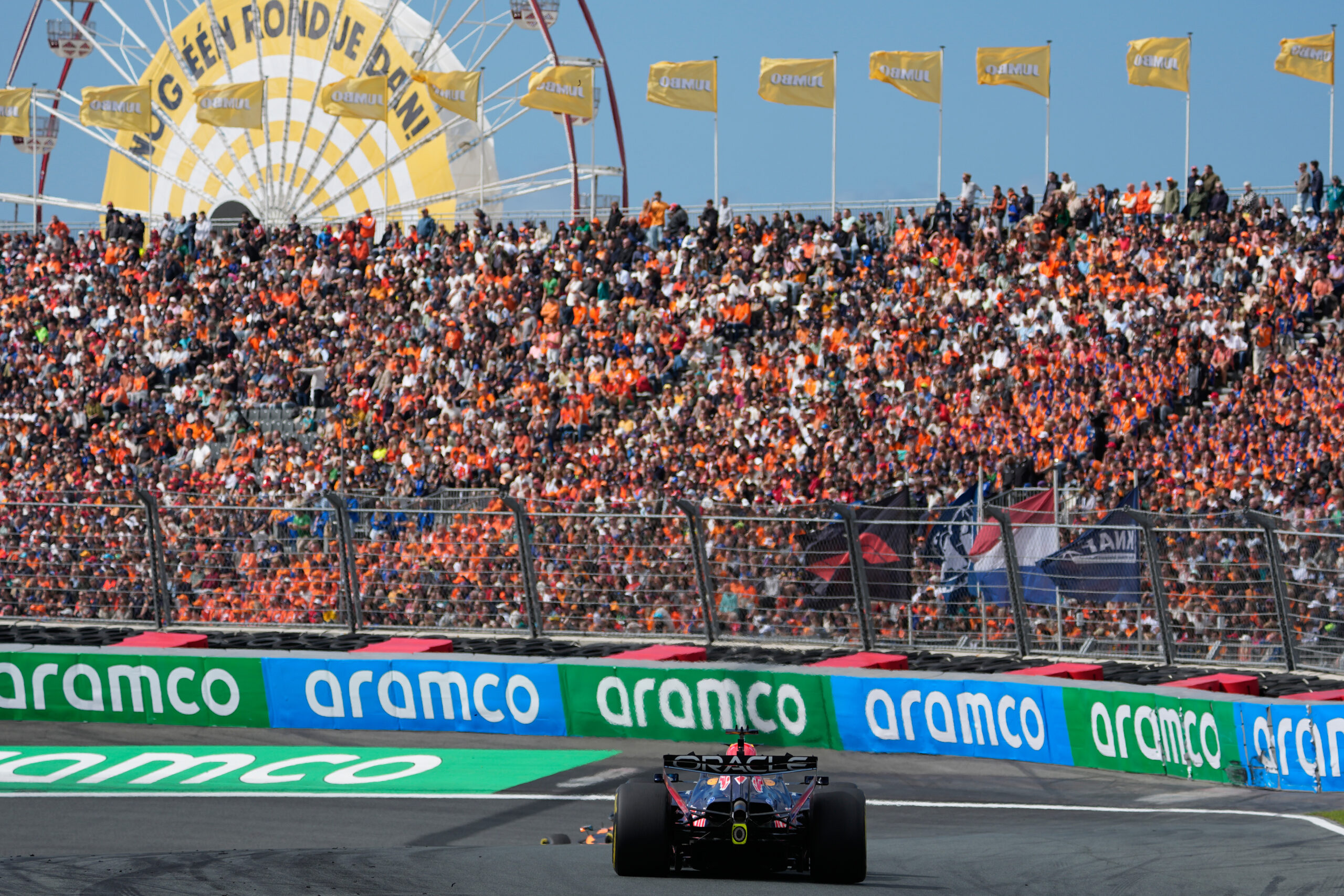 Max Verstappen doživeo težak udes na početku trke za Veliku nagradu Holandije