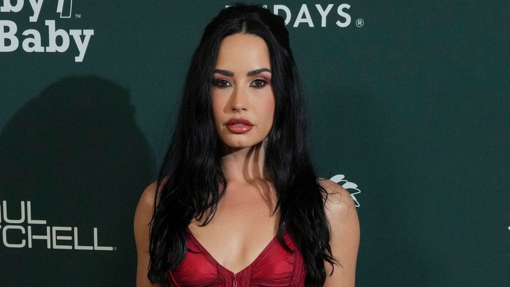 NEKADAŠNJA DISNEYEVA ZVEZDA PROŠLA KROZ TEŽAK PERIOD: Demi Lovato otkrila posledice borbe sa zavisnošću (FOTO) – Demi Lovato predoziranje i posledice