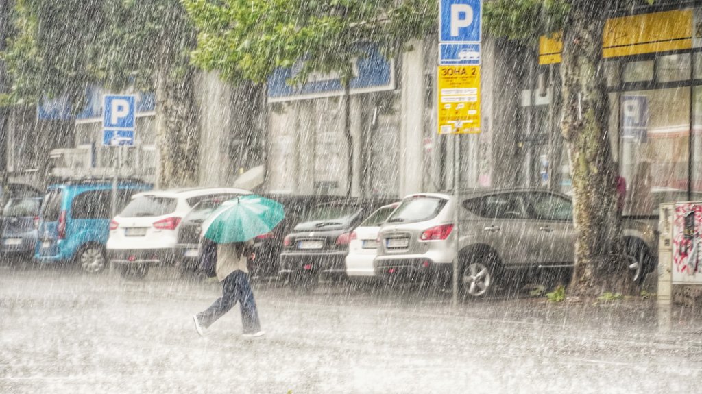 Pljuskovi i grmljavina u Srbiji: Gde se očekuju padavine i kako rastu temperature