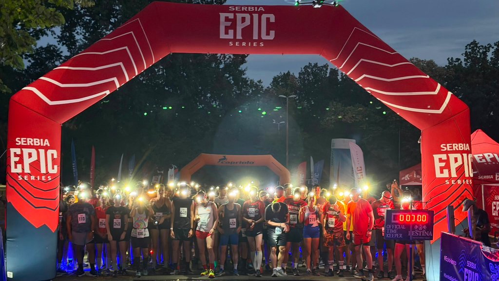 Serbia EPIC i Đorđe Bulić doneli noćnu trku i muziku na Košutnjak: Kako je ritam saksofona obeležio Night Trail – Serbia EPIC Košutnjak Night Trail