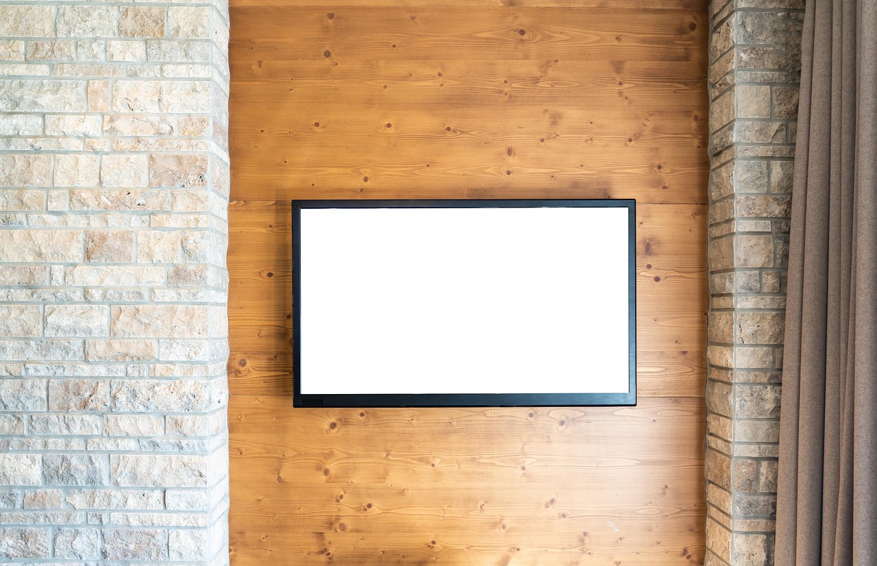 Šta je VESA mount i kako proveriti koji tip ima vaš TV uređaj