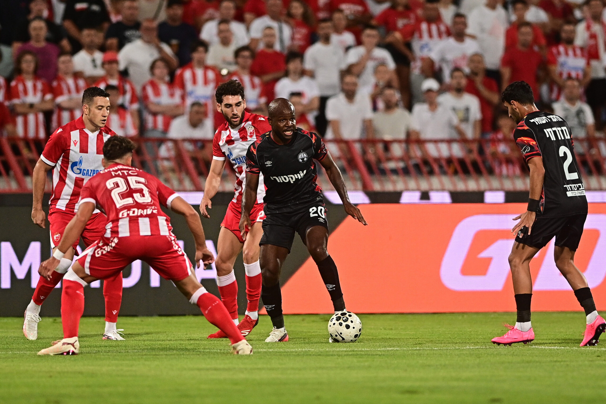 Strahinja Eraković napustio Crvenu zvezdu: Rijera ostao bez ključnog štopera