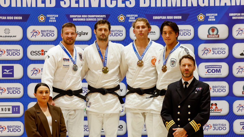 Bratislav Gašić čestitao Aleksandru Kukolju na zlatnoj medalji u džudou