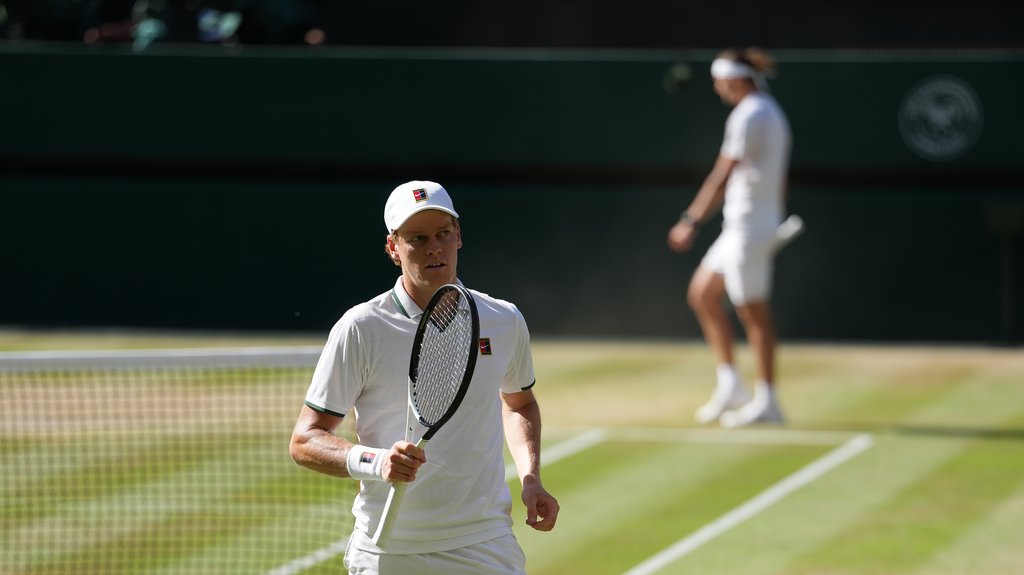 Janik Siner propušta US open zbog povrede kolena, trener Mejsi odbacuje teorije o suspenziji – povreda kolena Janik Siner