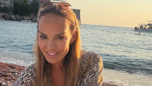 LETNJE PUTOVANJE MARIJANE MATEUS PRIVLAČI PAŽNJU: Dizajnerka objavila fotografije sa crnogorske plaže, osmeh ne silazi sa lica (FOTO) – Marijana Mateus letovanje