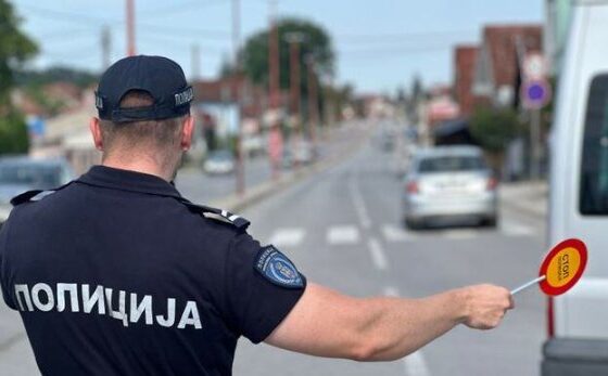 Prijava protiv mladića u Nišu: Farbanje stajališta i rasvete pod istragom