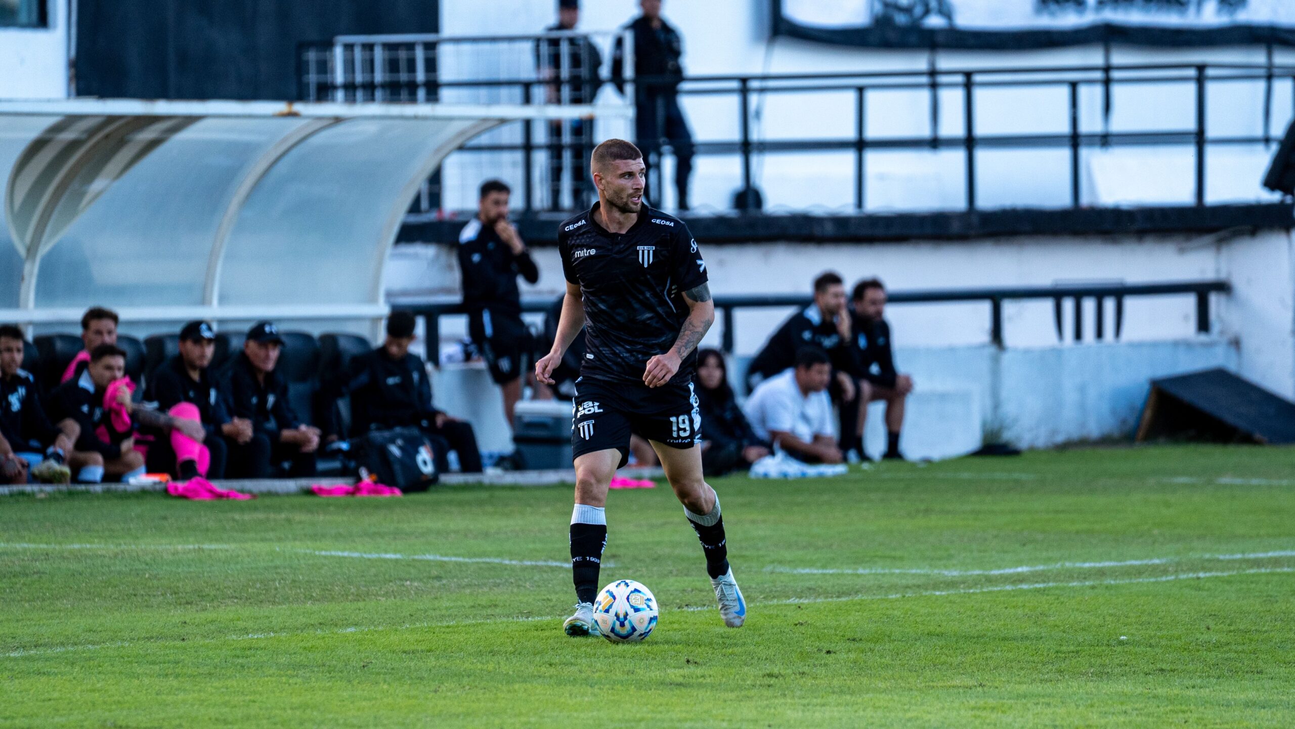Robbie Ure: Čast mi je da igram za Sevilju na ovom stadionu