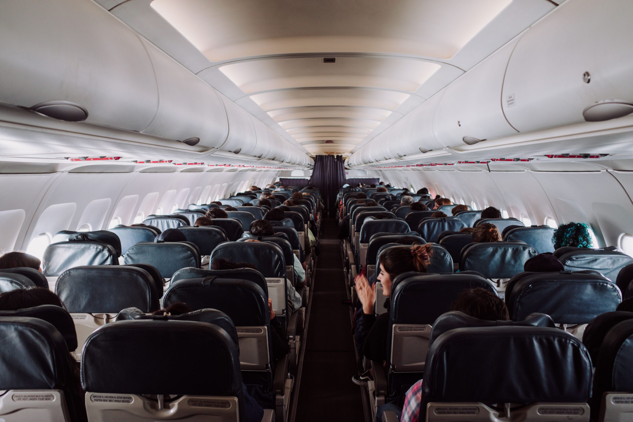 Buka iz elektronskih uređaja glavni uzrok iritacije u avionu – buka u avionu