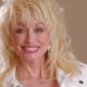 DIRLJIVO SAOPŠTENJE PORODICE DOLI PARTON: Otkriven zvaničan uzrok smrti poznate pevačice kantri muzike – uzrok smrti Doli Parton