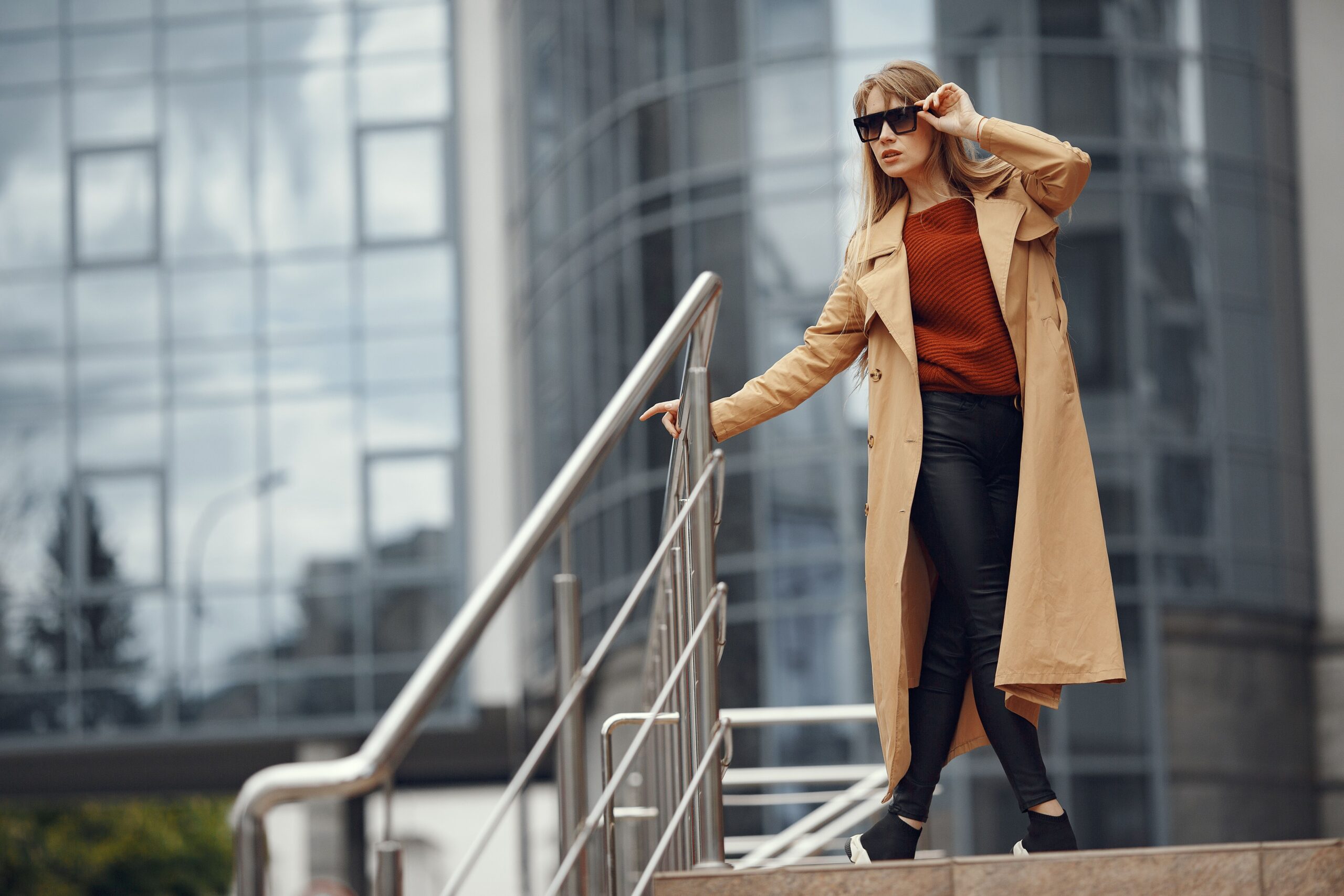 Elizabet Herli inspiriše modernu ženu sa pet ključnih komada – Elizabet Herli moda