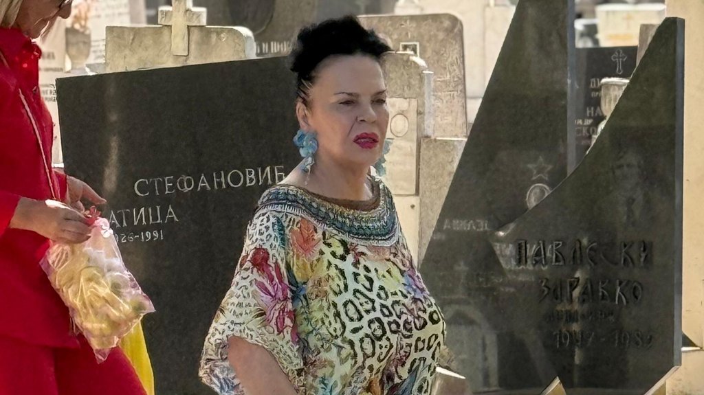 KAKO JE MIRA KOSOVKA ODRASLA U PATRIJARHALNOJ PORODICI: Prvi koraci u muzici obeležili njen život (FOTO) – detinjstvo Mire Kosovke