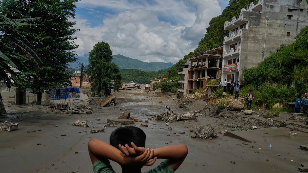 Poplave u Nepalu uzrokovale velike gubitke, 95 osoba izgubilo život