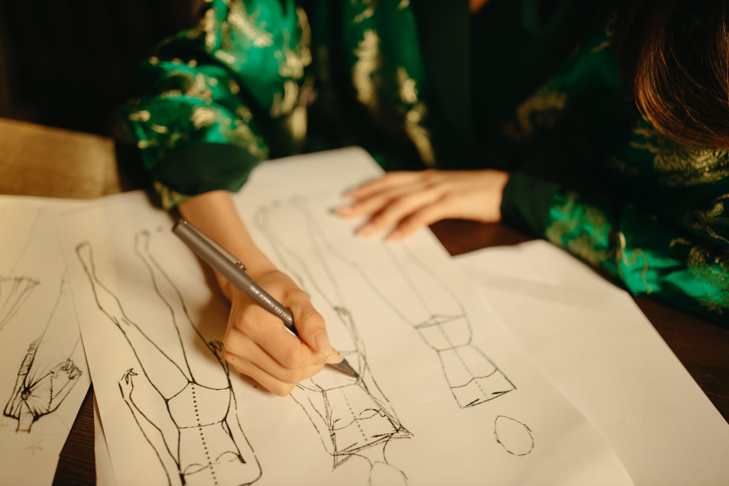 Britanska moda donosi nove trendove i pomera granice kreativnosti – britanska moda dizajneri