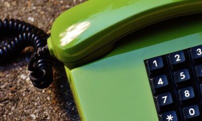 Mobilni telefoni sa tasterima: Šta znači kraj 2G mreže i ko će biti najviše pogođen