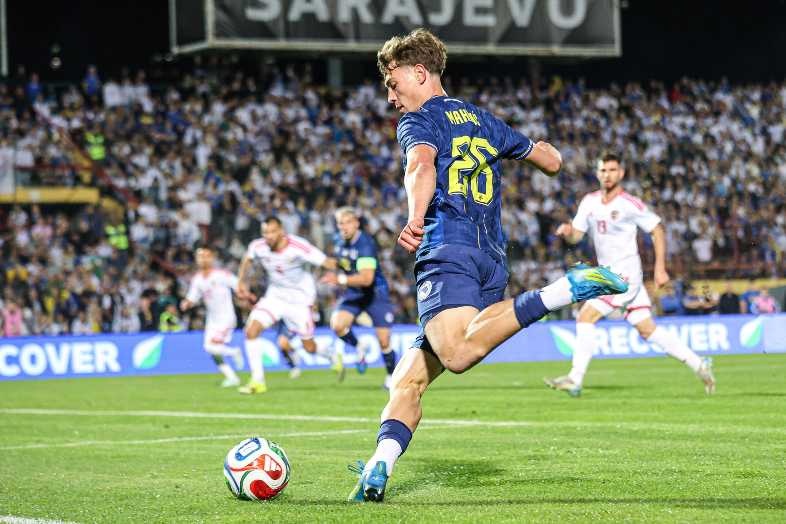 Jovo Lukić ponovo u centru pažnje: Gol za Univerzitatea Kluž protiv Petrolula u Superligi Rumunije – Jovo Lukić Univerzitatea Kluž gol