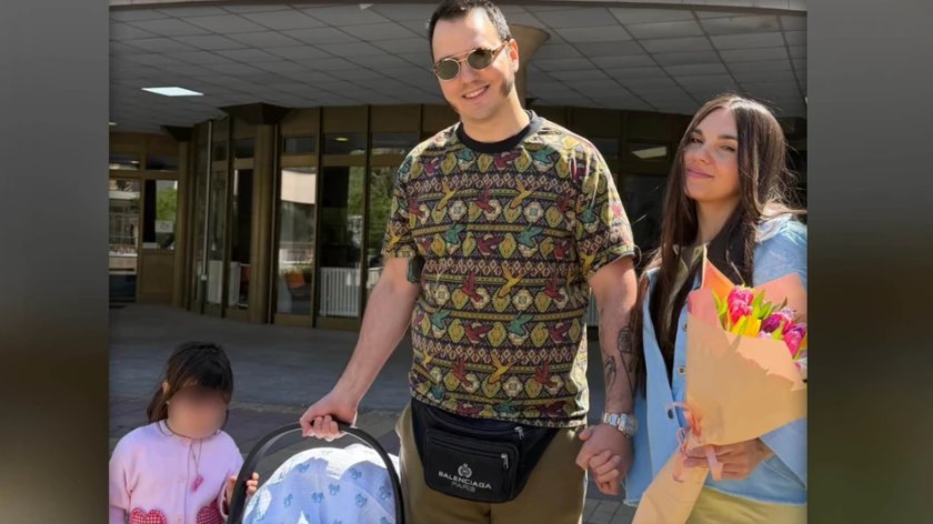 PORODIČNI TRENUTAK NA KOJI SU MNOGI ČEKALI: Aleksa Balašević prvi put sa sinom Đorđem na moru, podelio emotivnu fotografiju (FOTO) – Aleksa Balašević sa sinom