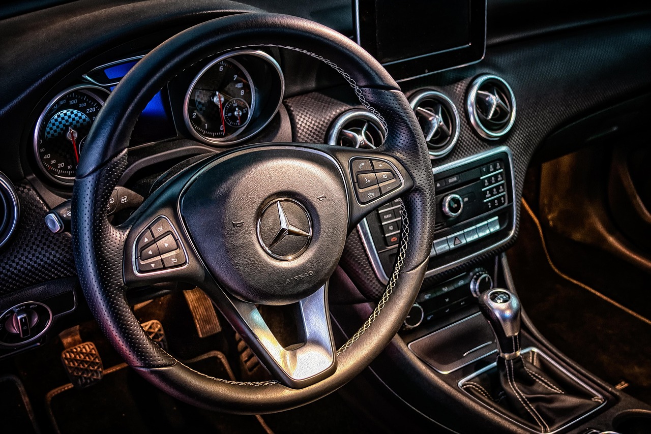 Kako funkcioniše bežično CarPlay povezivanje: Bluetooth ili Wi-Fi tehnologija u praksi – bežični CarPlay povezivanje