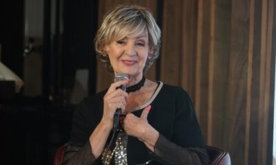 KAKO LEPA LUKIĆ ODRŽAVA FINANSIJSKU STABILNOST: Pevačica prima tri penzije, otkriveni detalji o njenim prihodima (FOTO) – Lepa Lukić penzija