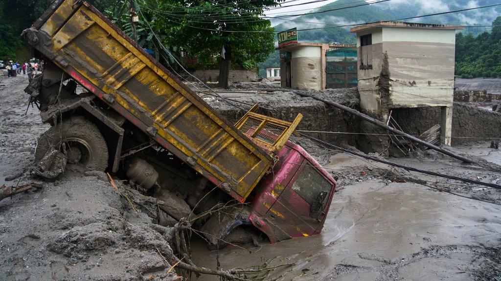 Poplave u Nepalu i na Tibetu: 676 stradalih, skoro 3.000 nestalih