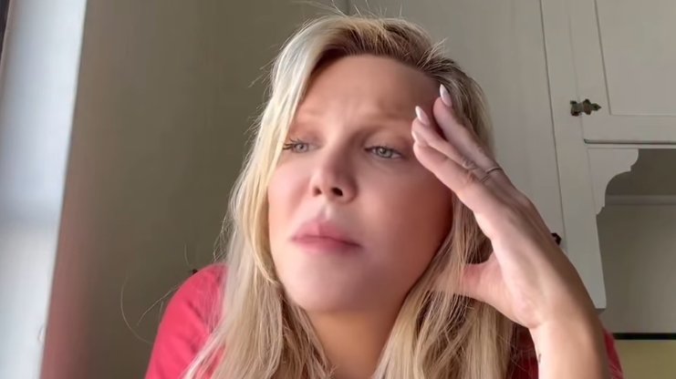 KORTNI LAV SUOČENA SA NAJTEŽIM TRENUTCIMA: Pevačica otkrila kroz šta je prošla tokom zdravstvene krize (VIDEO) – zdravstvena kriza Kortni Lav