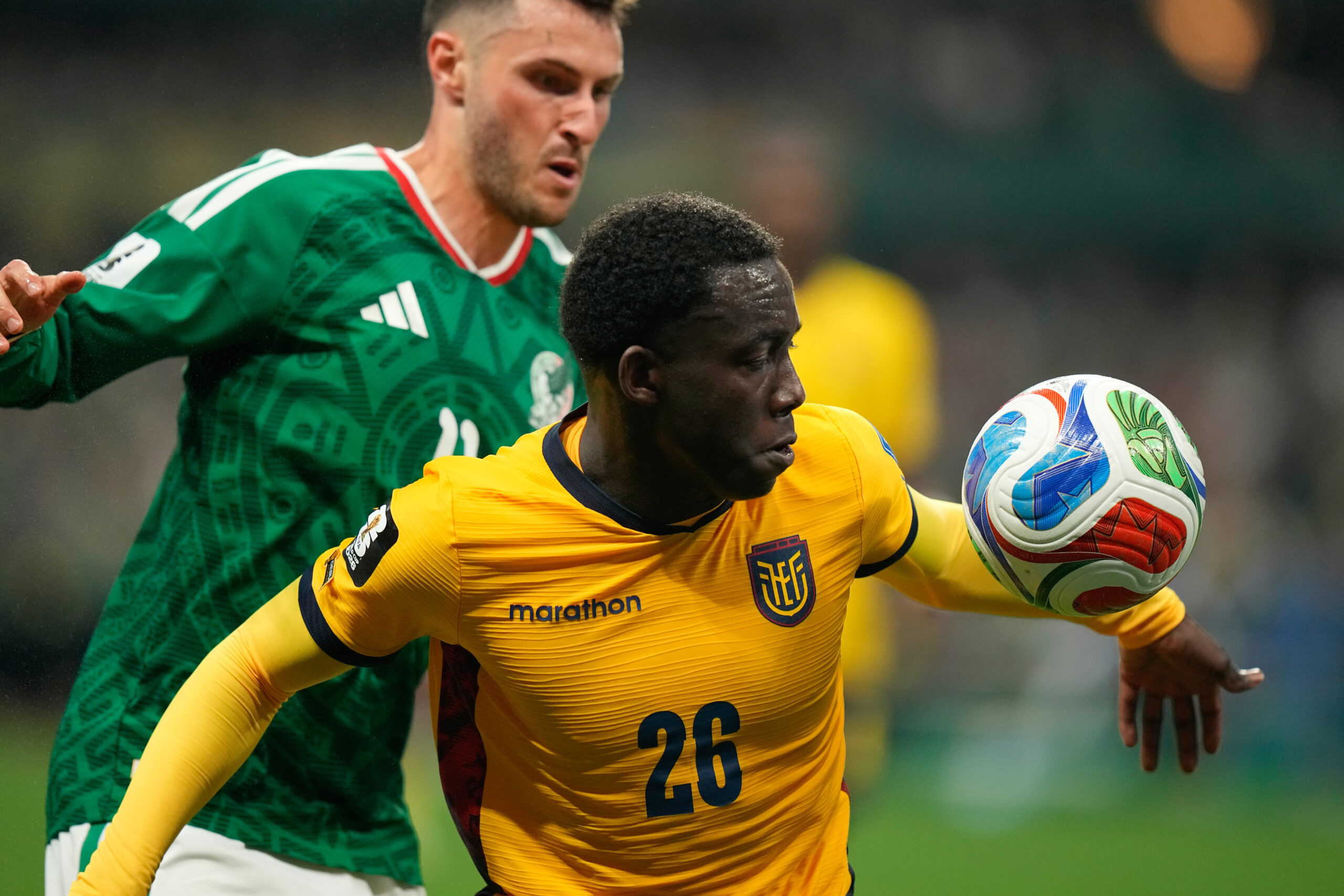 Santiago Giménez napušta Milan: Novi izazov čeka ga u Portu