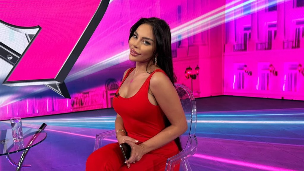SOFIJA JANIĆIJEVIĆ NE PRESTAJE DA IZNENAĐUJE: Bivša rijaliti učesnica otkrila novu posetu klinici, osvežila lice (FOTO) – Sofija Janićijević klinika