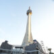 The Avala Tower is the most important telecommunications facility, and with a height of 204.68 meters, it attracts a large number of visitors and is one of the top five tourist destinations in Belgrade. Avalski toranj je najznacajniji telekomunikacioni objekat, a sa visinom od 204,68 metara, privlaci veliki broj posetilaca i spada u prvih pet turistickih destinacija Beograda.