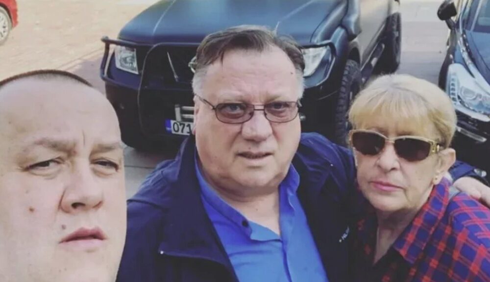 EMOTIVNI TRENUCI DINA BEŠLIĆA: Objavio fotografiju sa pokojnom majkom i podelio snažnu poruku (FOTO) – Dino Bešlić objava