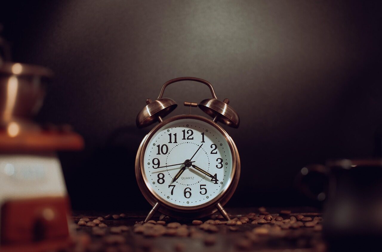 clock, alarm clock, coffee, cup, coffee cup, coffee grinder, grains