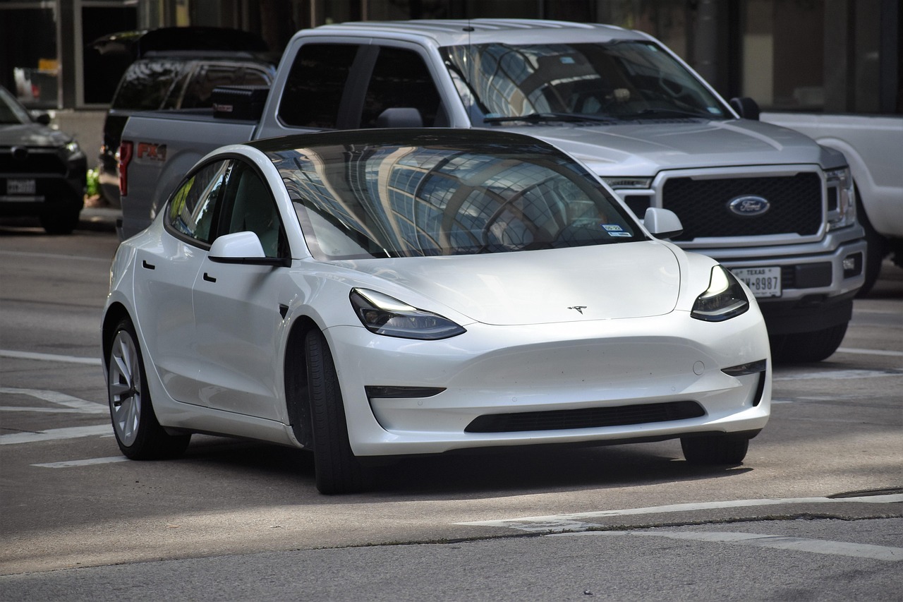 Tesla beleži rast registracija od 279% u Francuskoj, pad od 79% u Norveškoj – registracije Tesla vozila