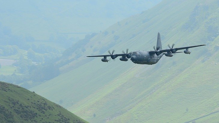 Avion sa ministrom za unutrašnju bezbednost SAD prinudno sleteo blizu Vašingtona