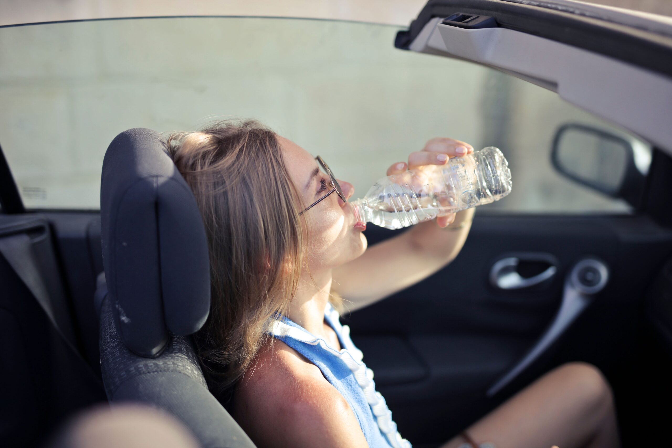Da li voda iz flaše u vrelom automobilu može biti štetna