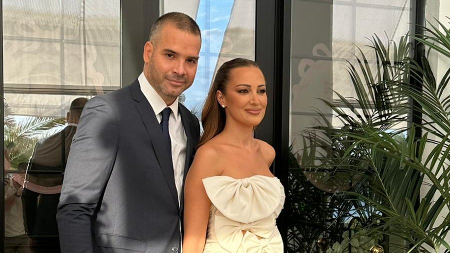 GLAMUR NA PRVOM ROĐENDANU ARIJE: Aleksandra Prijović i Filip Živojinović privukli pažnju na slavlju povodom ćerkinog krštenja (FOTO) – prvi rođendan Arije