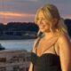 KOGA JE SVE ODUŠEVILA MILICA TODOROVIĆ NA PROSLAVI: Pevačica stigla sa osmehom i uputila iskrene želje slavljenici (FOTO)