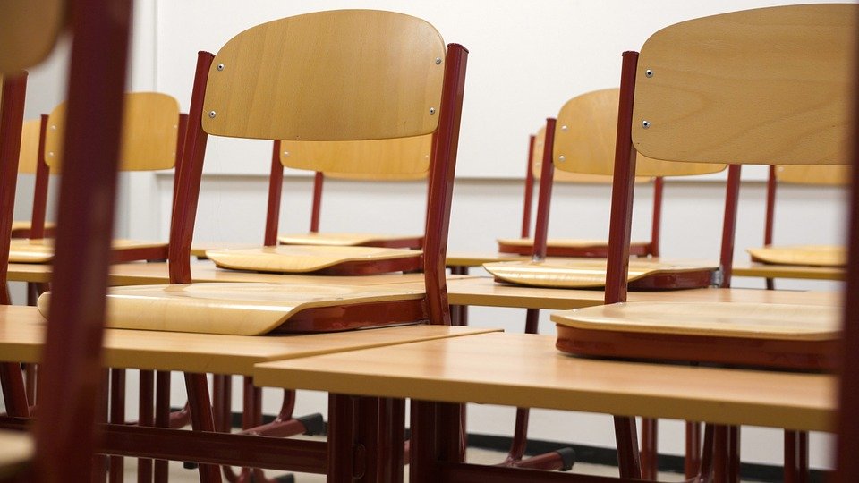 Ministarstvo prosvete Republike Srpske obustavlja nastavu zbog visokih temperatura – obustava nastave u Republici Srpskoj
