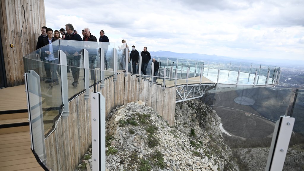 Vidikovac na Kablaru: Skoro 20.000 posetilaca i prihod od sedam miliona dinara za 20 dana