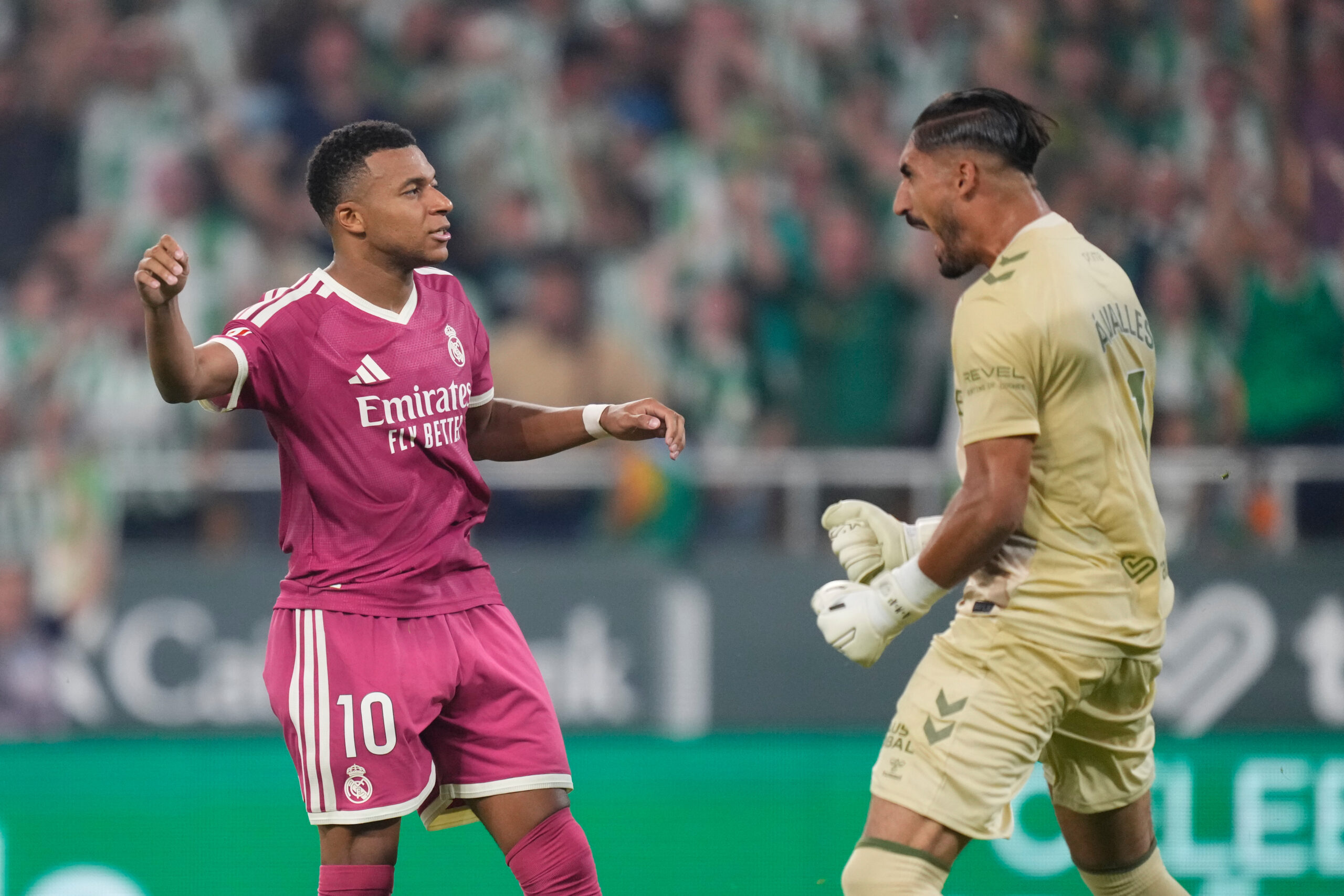 Betis pobedio Real Madrid: Embape promašio penal, VAR poništio spektakularan gol