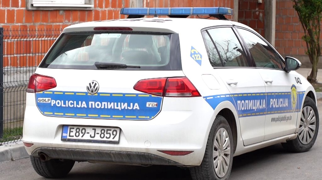 Napad nožem u školi u Tuzli, dve devojčice povređene u dvorištu