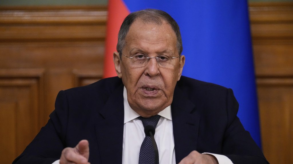 Sergej Lavrov poručuje da Rusija neće tražiti ukidanje sankcija od Zapada