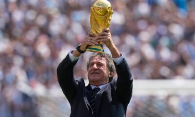 Mario Kempes postigao prva dva gola za Valensiju: Istorijski debi na Mestalji – Mario Kempes Valensija Selta