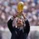 Mario Kempes postigao prva dva gola za Valensiju: Istorijski debi na Mestalji – Mario Kempes Valensija Selta